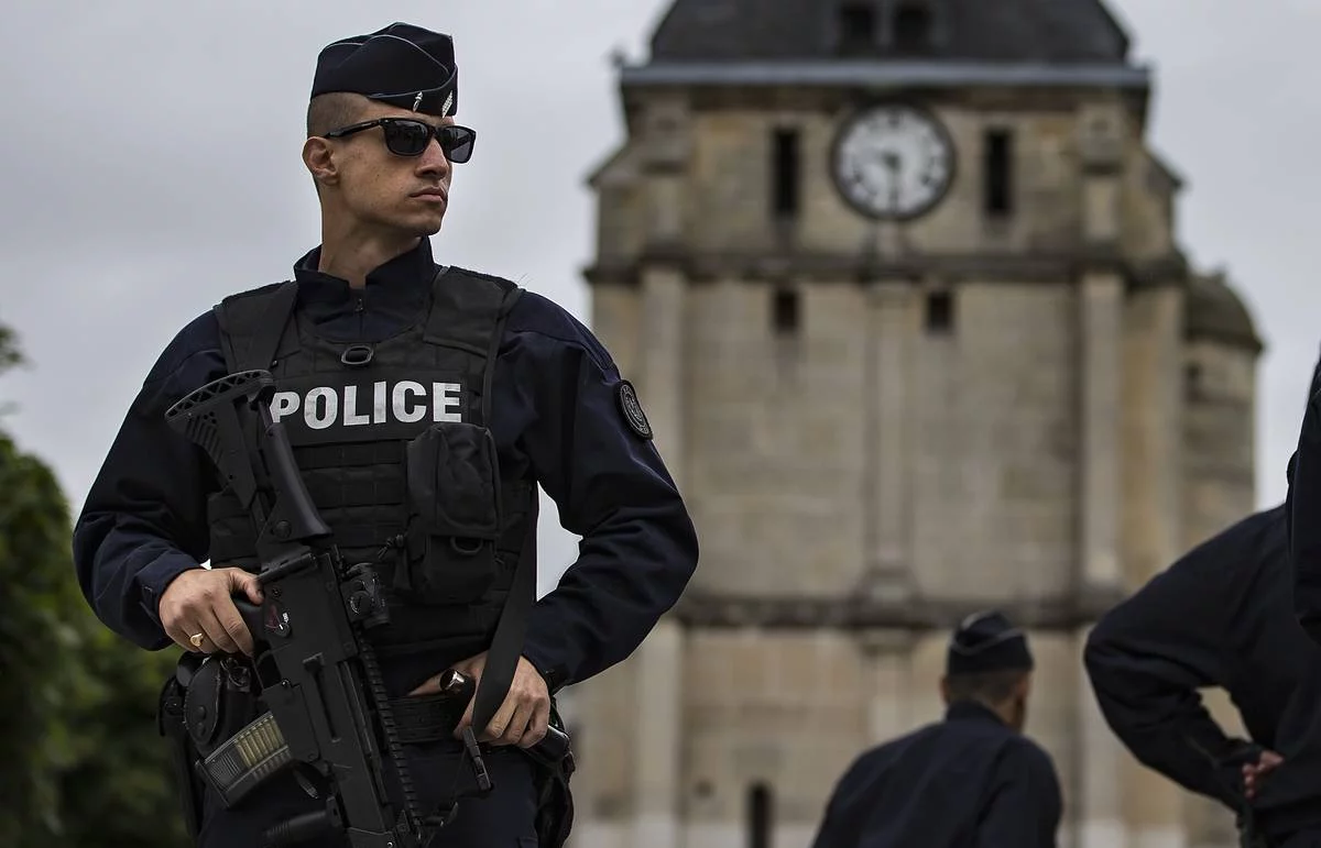 Изображение 1 для Посольство Монголии во Франции предупредило граждан о возможных террористических актах