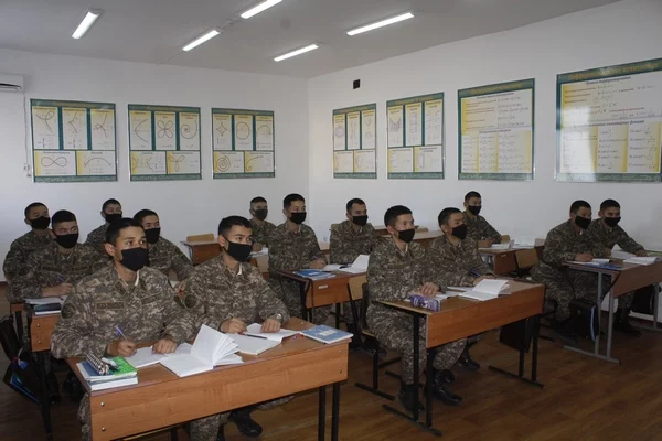 Изображение 1 для Обучение курсантов переходит на казахский язык