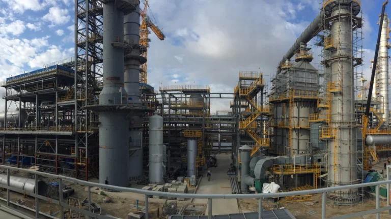 Атырауский НПЗ за черту города переносить не будут - изображение 1