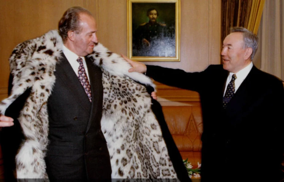 Изображение 1 для В западных СМИ скандал вокруг подарка Назарбаева экс-королю Испании