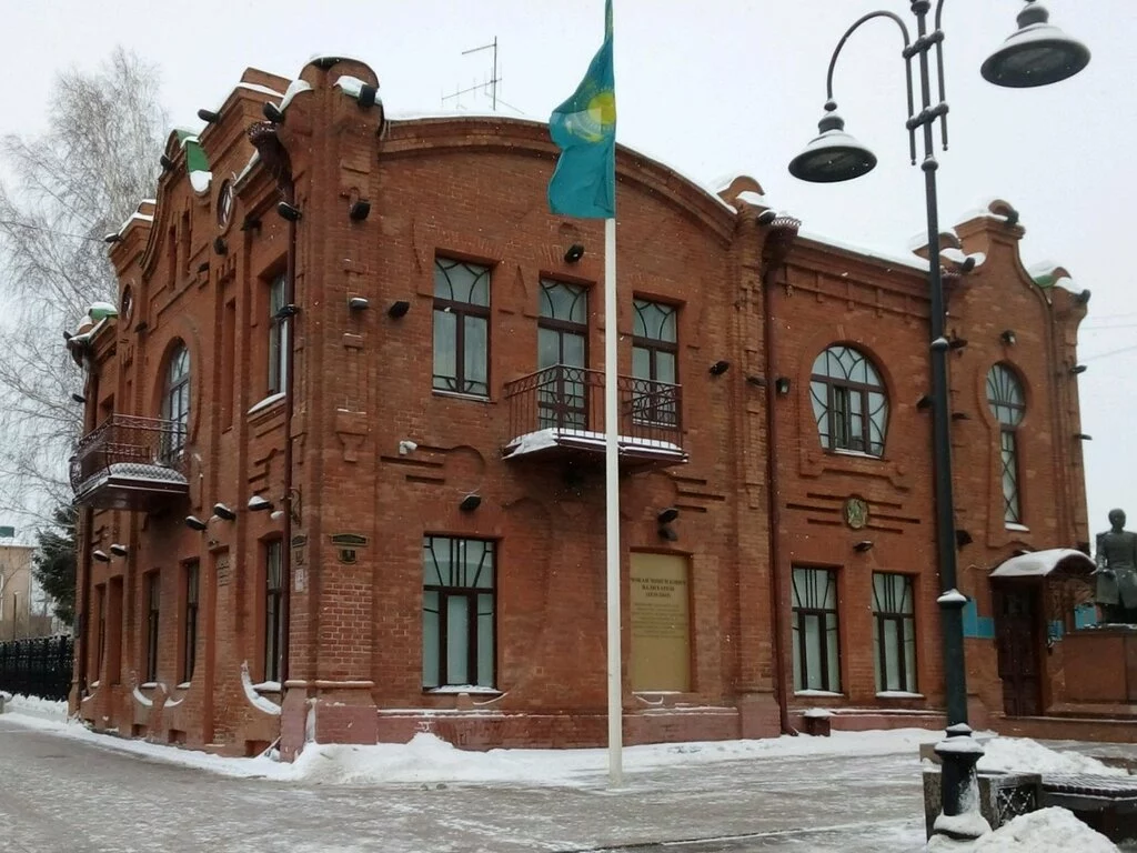 Изображение 1 для Почему в Омске срочно сменили казахстанского консула?