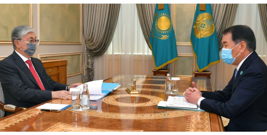 Изображение 1 для Токаев встретился с Кайратом Мами