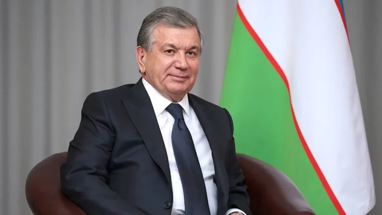 В Узбекистане закупили более 5 тысяч портретов президента - изображение 1