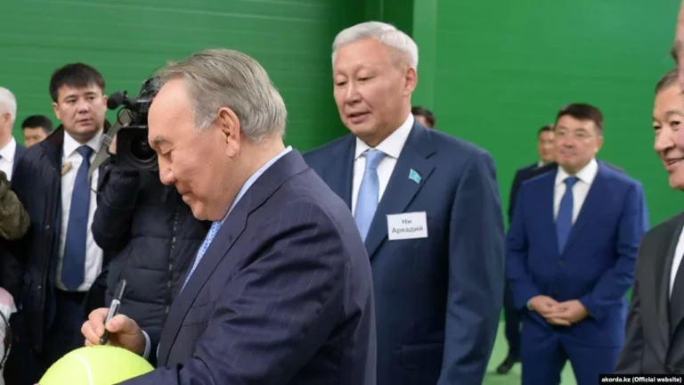 Задержанного депутата Аркадия Ни исключили из Nur Otan - изображение 1