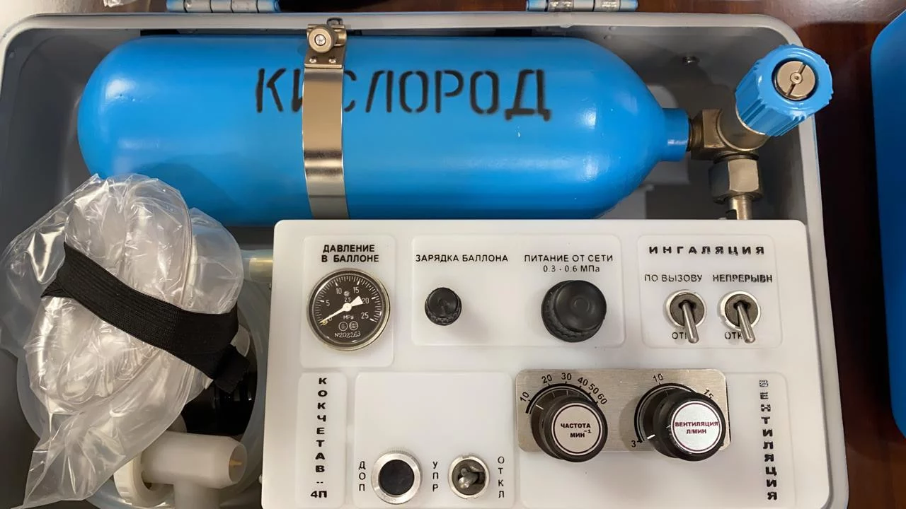 Изображение 1 для Казахстан передал 100 аппаратов ИВЛ Таджикистану