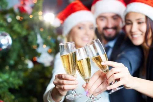 Минздрав призвал встретить новый год в семейном кругу - изображение 1