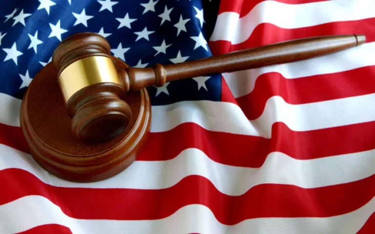 Демократы США требуют возбудить уголовное дело против Трампа - изображение 1