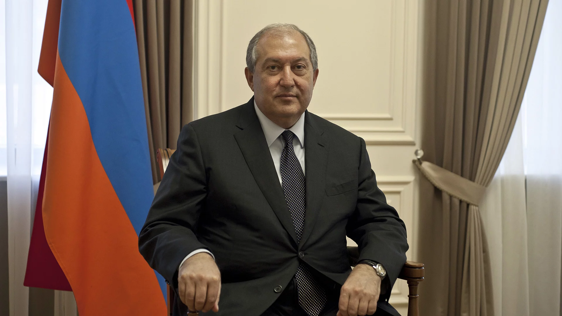 Изображение 1 для Президент Армении заболел коронавирусом