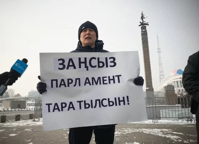 Жанболат Мамай призвал депутатов покинуть парламент - изображение 1