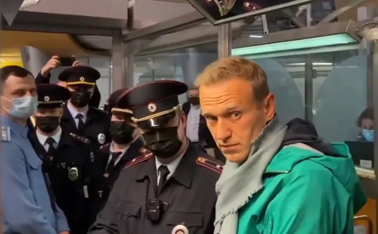 Навальный арестован - изображение 1