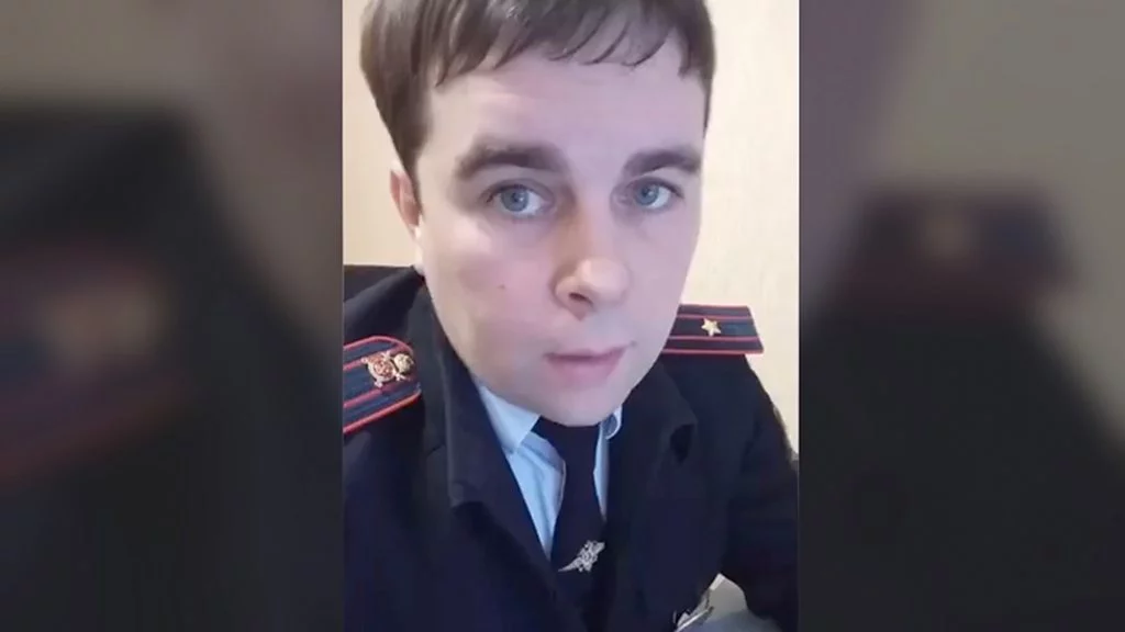 Изображение 1 для Майор полиции, поддержавший Навального, уволен