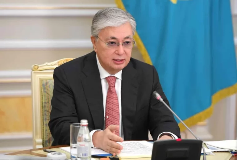 Президент призвал не тратить деньги на служебные машины - изображение 1