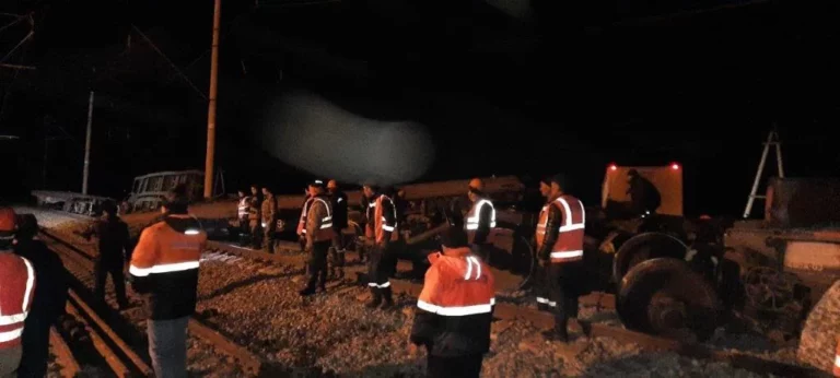 10 вагонов грузового поезда сошли с рельсов в Жамбылской области - изображение 1