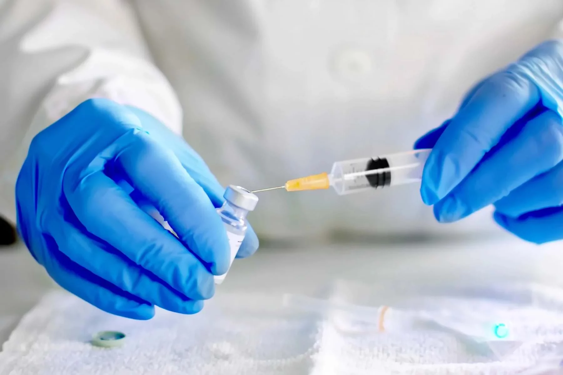 Изображение 1 для В Японии часть неиспользованной вакцины от коронавируса утилизируют