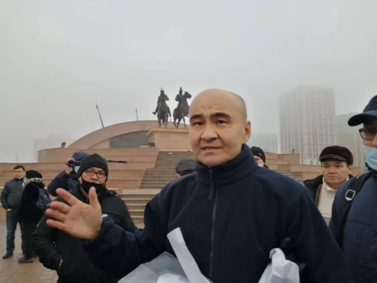 Суд разрешил Максу Бокаеву употреблять алкоголь, но запретил обсуждать «общественно важные вопросы» - изображение 1