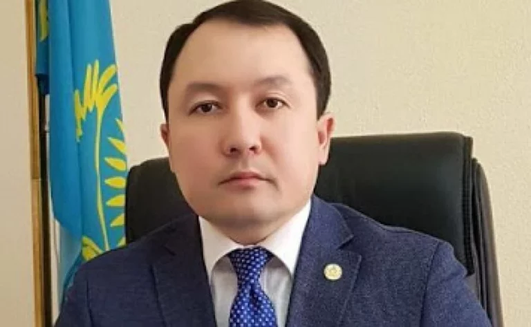 Замакима Актобе купил Лексус на деньги, выделенные на оформление города - изображение 1