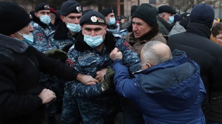 В Ереване задержали 57 человек - изображение 1