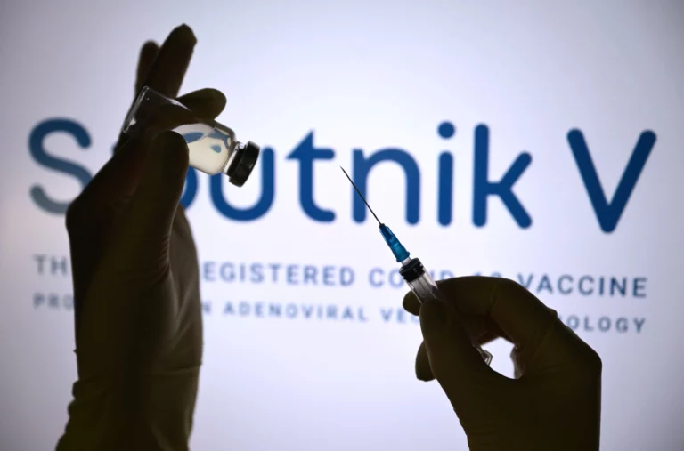 В Японии оценили эффективность российской вакцины «Спутник V» - изображение 1