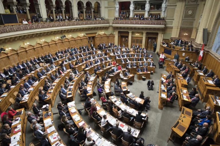 Женщины составляют более четверти парламентариев в мире - изображение 1