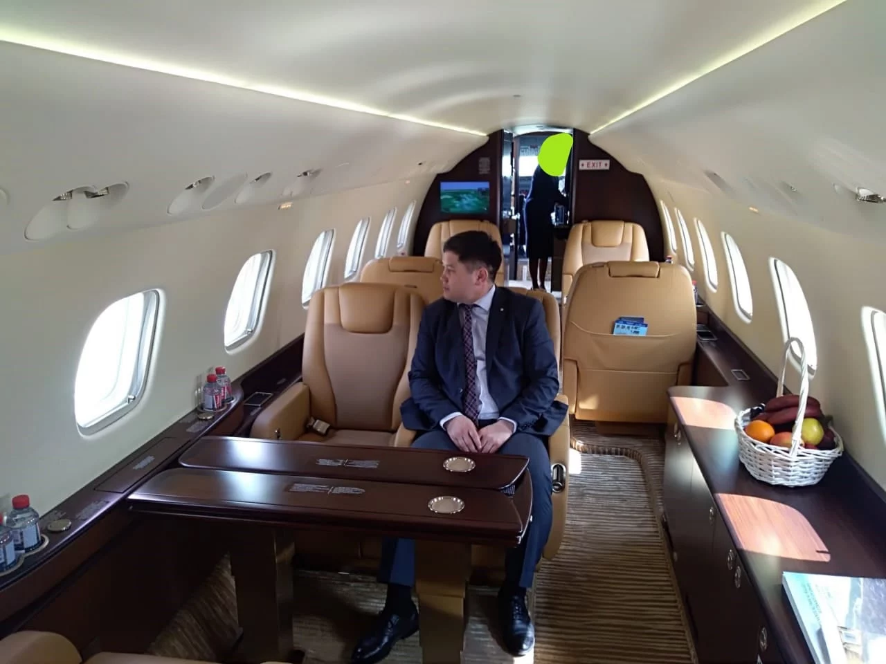 Изображение 1 для На авиаперелеты госчиновников тратятся огромные деньги