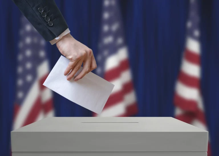 В России ответили на заявление разведки США о вмешательстве в президентские выборы - изображение 1