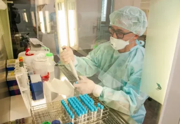 В Казахстане обнаружены британский, южноафриканский и бразильский штаммы коронавируса - изображение 1