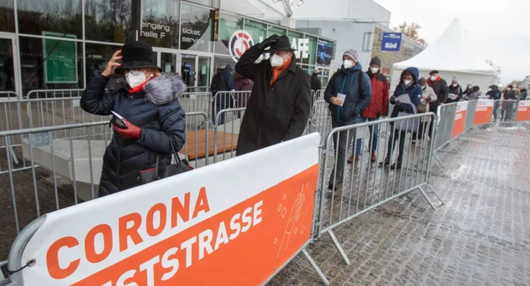 В Австрии начнут требовать справки ПЦР от коронавируса при посещении непродуктовых магазинов - изображение 1