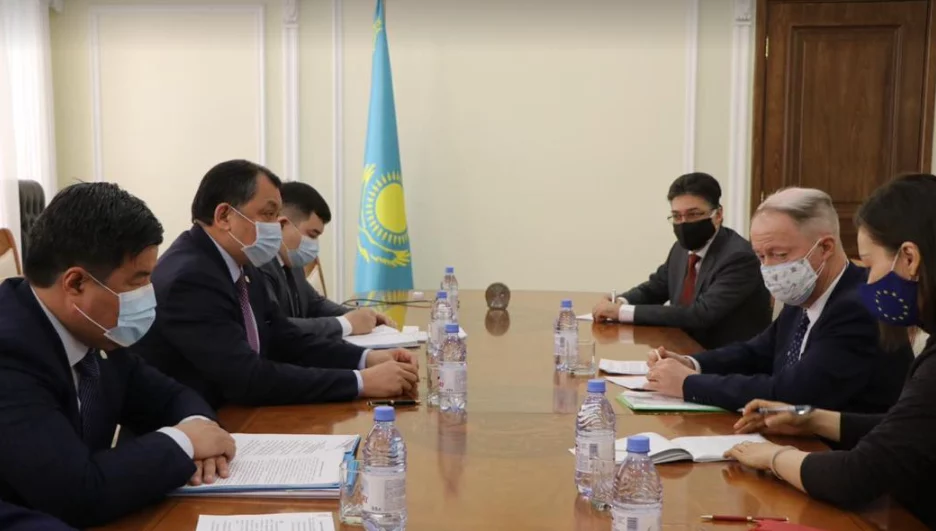 Изображение 1 для 80% экспорта казахстанской нефти приходится на страны Европейского Союза