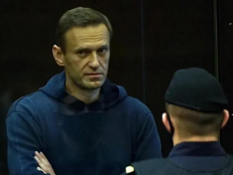 Навальный объявил голодовку в колонии - изображение 1