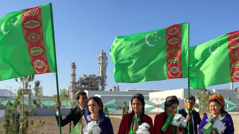 В Туркменистане усиливают меры безопасности после раздачи антиправительственных листовок - изображение 1