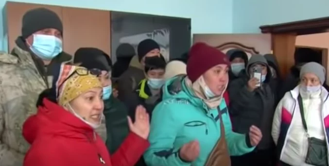 Изображение 1 для В Нур-Султане продавцы рынка вышли на забастовку