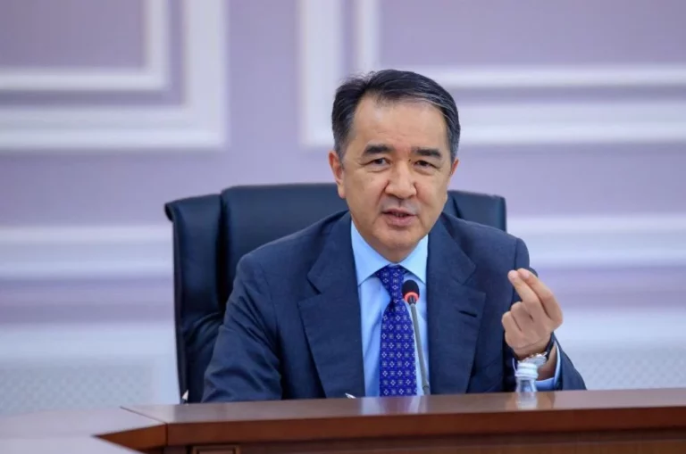 Сагинтаев опроверг информацию о вакцинации алматинцев в ТРЦ - изображение 1