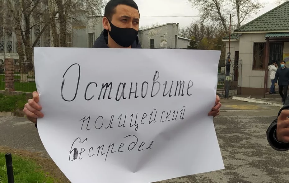 Изображение 1 для Журналисты Шымкента просят защиты от полиции
