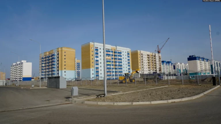 В Семее в честь Назарбаева назовут не центральный проспект, а безымянную улицу - изображение 1