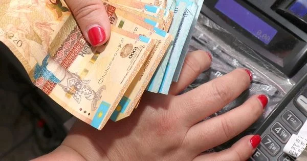 Изображение 1 для Бухгалтеры Мангистауской областной больницы получали «ковидные» надбавки вместо медиков