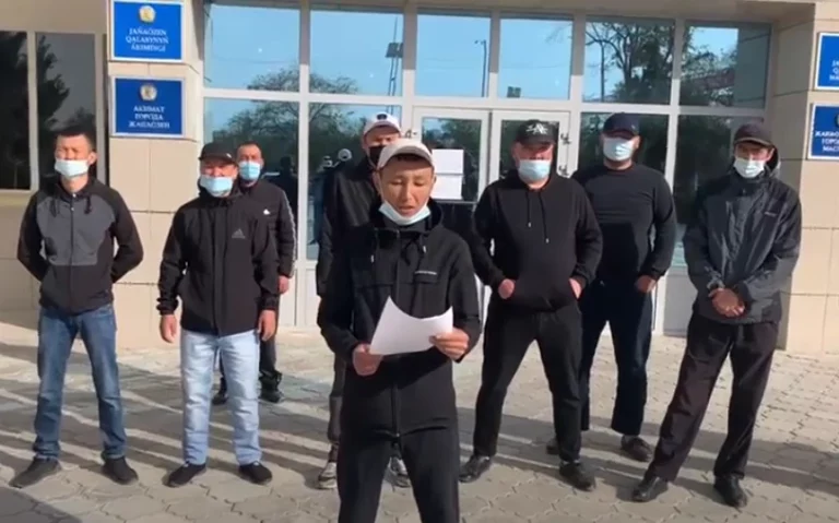 Бастующие в Жанаозене выдвинули ультиматум властям - изображение 1