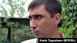Изображение 1 для Правозащитника с подозрением на коронавирус судят в здании РОВД в Нур-Султане