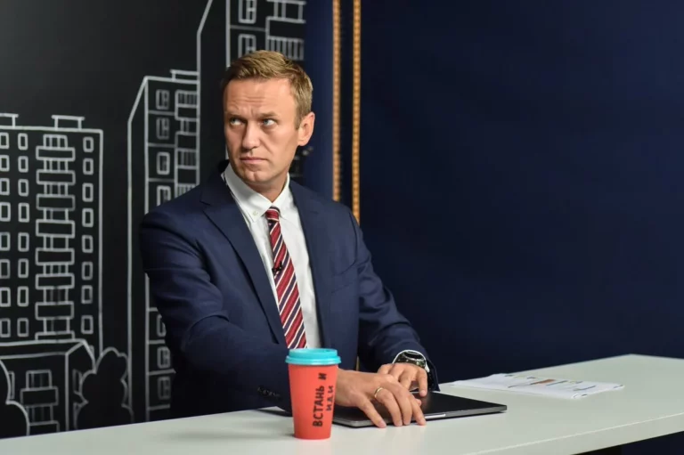 Деятельность штабов Навального приостановлена судом - изображение 1