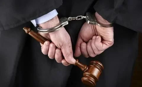 Судья Алматы подозревается в мошенничестве - изображение 1