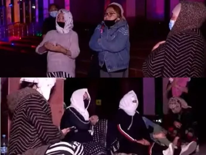 Изображение 1 для В Шымкенте многодетные матери ночевали на пороге акимата