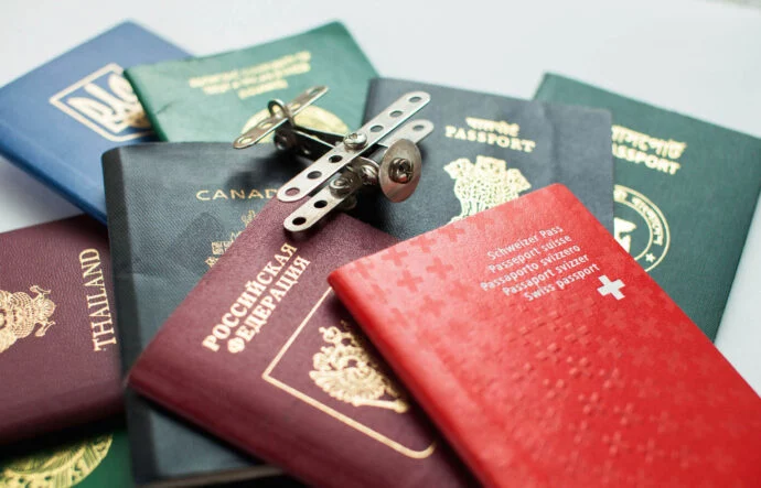 Изображение 1 для В ВКО выявили 28 граждан с двойным гражданством