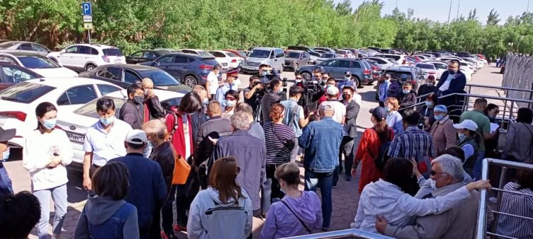 Дольщикам пообещали отменить судебный акт после сбора у Верховного суда - изображение 1