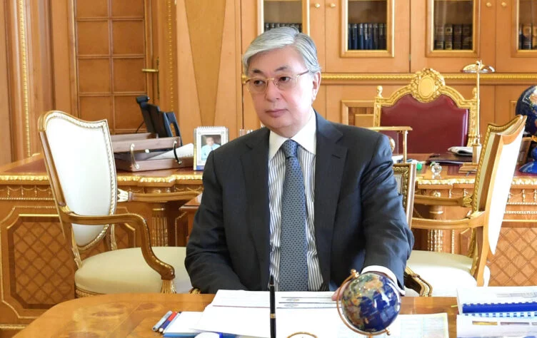 Изображение 1 для Токаев принял ряд чиновников