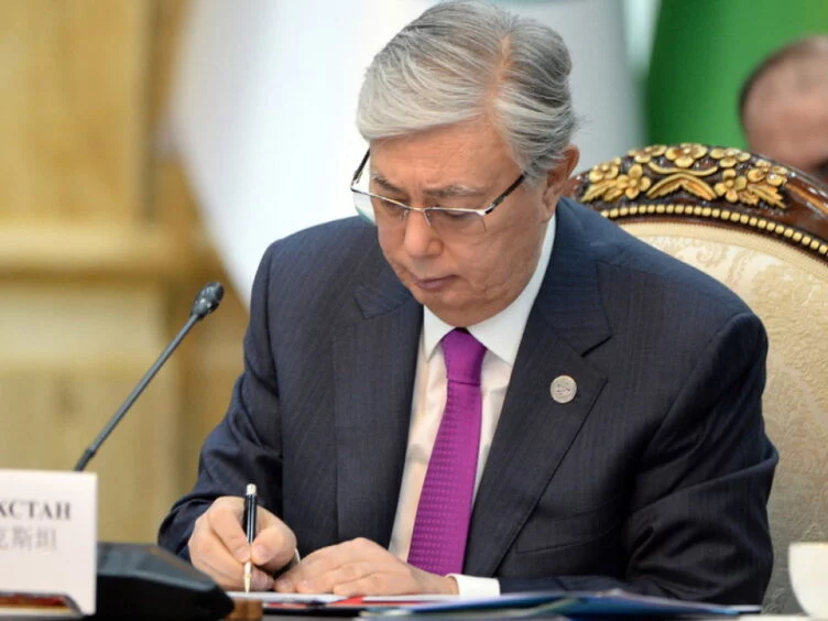 Изображение 1 для Токаев подписал закон о выборах