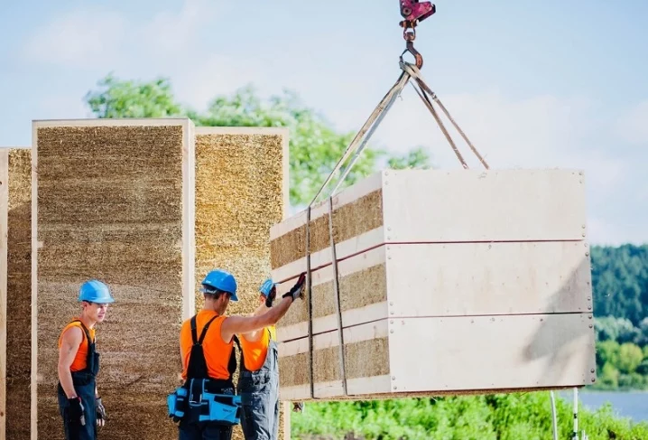 Изображение 1 для В Караганде подрядчики присвоили 24 млн тенге, построив дома из дешевых материалов