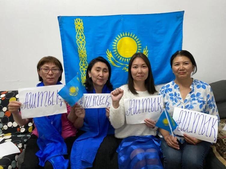 Изображение 1 для Активисты оппозиции Алматы и Нур-Султана объявили бессрочную голодовку