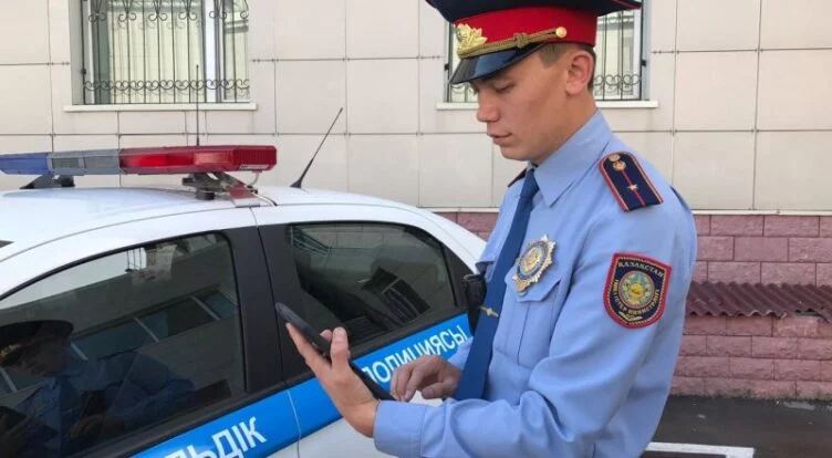 Изображение 2 для В Казахстане стали больше доверять полиции
