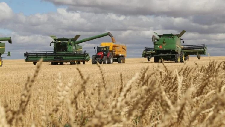 Изображение 3 для Аграрии – самые низкооплачиваемые работники в стране