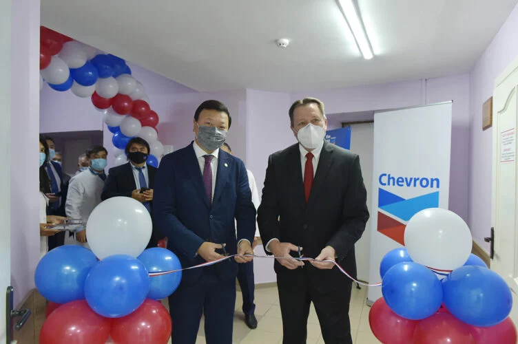 «Шеврон» передал шесть компьютерных томографов медицинским учреждениям Казахстана - изображение 1