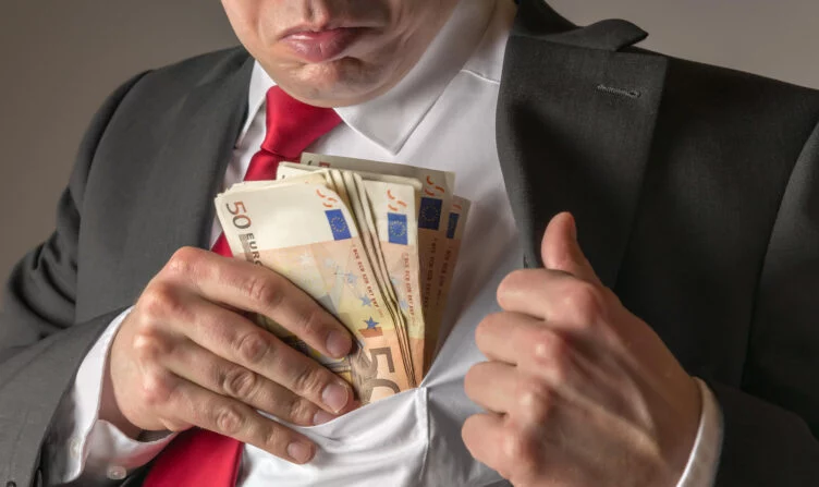 Алаяқтық жасаған шенеуніктер аз емес - изображение 1